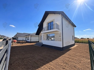 Casă de vânzare în Comuna Berceni   4 camere, teren 350 mp | Asfalt - imagine 3