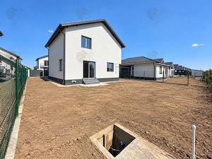 Casă de vânzare în Comuna Berceni   4 camere, teren 350 mp | Asfalt - imagine 5