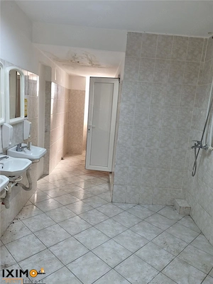 Spatiu FRiG Central cu IsU Parking - imagine 10