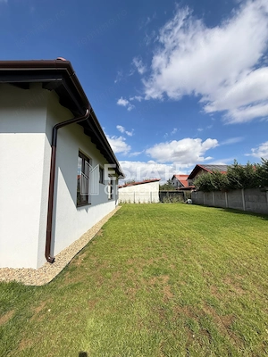 Duplex Mosnita Noua-finisat, curte amenajata - imagine 3