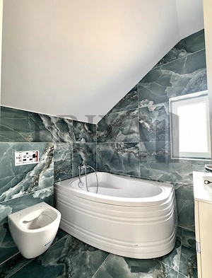 Casa individuală 4 camere, 2 bai, bucătărie închisă, 132 mp, Giarmata - imagine 9