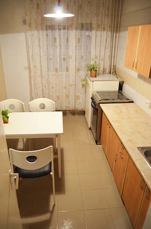 Apartament 4 camere - spatios si luminos - imagine 4