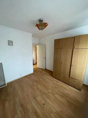 De vânzare apartament 3 camere - imagine 8