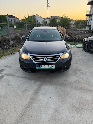 Vand  Schimb Renault Latitude 2.0 DCI, 150 cai putere - imagine 2