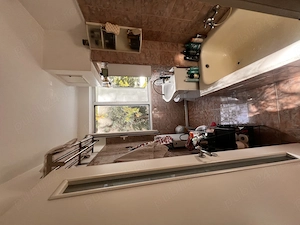 Apartament 2 camere ,semidecomandat ,centrala proprie noua,Eroii revolutiei metrou la 100m. - imagine 5
