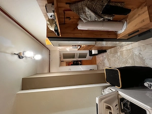 Apartament 2 camere ,semidecomandat ,centrala proprie noua,Eroii revolutiei metrou la 100m. - imagine 4