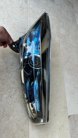 Far dreapta Renault Zoe Led cod 260109891R - imagine 2