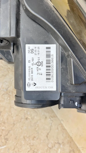 Far dreapta Renault Zoe Led cod 260109891R - imagine 3