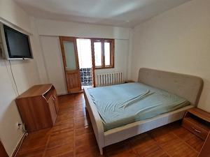 Proprietar închiriez ap 3 camere Zona Centrală  - imagine 4