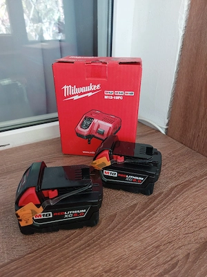 Set baterii Milwaukee M18+ incarcator rapid