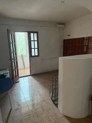 Apartament de vanzare,Turnu Magurele Teleorman,3 camere decomandat ultracentral zona 1Mai negocial - imagine 2