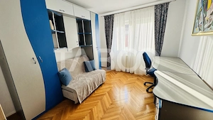 Apartament 3 camere de inchiriat 65mp balcon 3mp Vasile Aaron - imagine 6