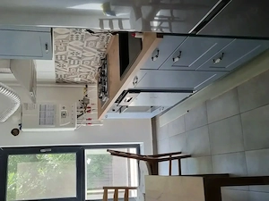 Închiriez apartament 2 camere in bloc nou cu centrala si loc de parcare subteran