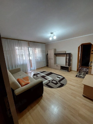 Apartament et.1 , 2 camere de închiriat 