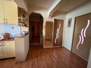 Apartament cu 2 camere si sufragerie  - imagine 2