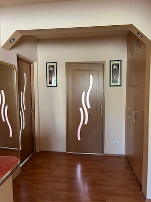 Apartament cu 2 camere si sufragerie  - imagine 3
