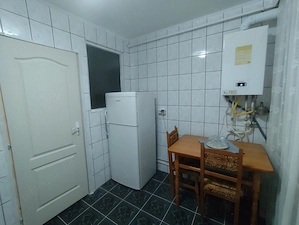 Închiriez apartament cu doua camere în zona centrală  - imagine 4