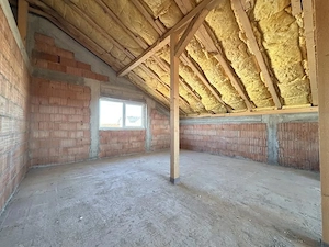 Duplex cu 3 camere | interior la rosu | 86.7 mp utili | Mosnita Veche - imagine 10