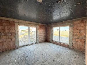 Duplex cu 3 camere | interior la rosu | 86.7 mp utili | Mosnita Veche - imagine 5