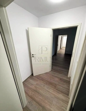 DAMBOVITA - 3 CAMERE - BLOC IZOLAT - RENOVAT - 2 BAI - ETAJ 3 - CENTRALA PROPRIE - CLIMA - imagine 2