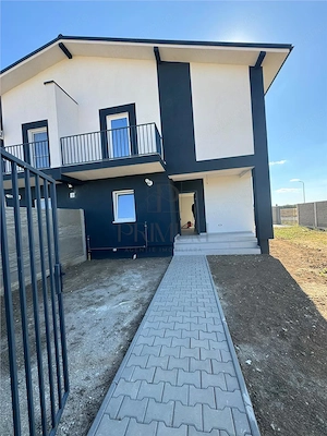 DUPLEX PE ETAJ 3 DORMITOARE BUCATARIE INCHISA TEREN 400 MP ZONA LINISTITA DE DEZVOLTARE - imagine 2