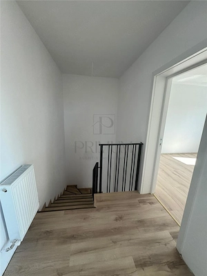 DUPLEX PE ETAJ 3 DORMITOARE BUCATARIE INCHISA TEREN 400 MP ZONA LINISTITA DE DEZVOLTARE - imagine 6