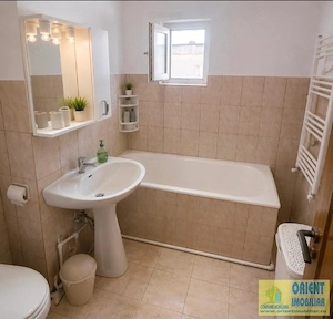 Poarta 6, de vanzare apartament 2 camere, decomandat, gaze - imagine 2