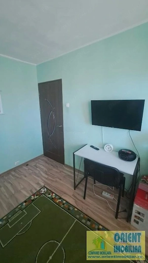 Poarta 6, de vanzare apartament 2 camere, decomandat, gaze - imagine 4