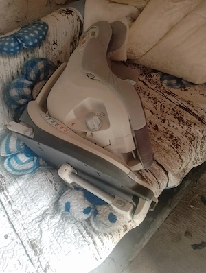 Vând cărucior copii masina