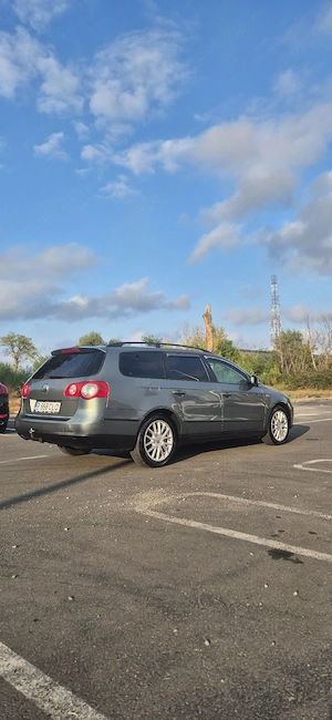 Volkswagen Passat B6 Variant 2.0 TDI 140 CP | Manual | 2007 - imagine 2