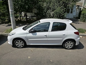 Peugeot 206 Plus 1.4 Benzină 2011 - imagine 3