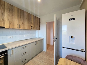 Proprietar , ap 2 camere decomandate, Lapis residence, totul nou - imagine 2