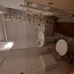 Proprietar închiriez pe termen lung în zona Piață Deva.200 euro exclus intermediari - imagine 5