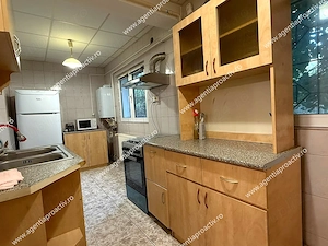 Apartament cu 3 camere de închiriat   Centru, parter - imagine 3