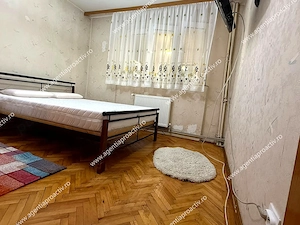 Apartament cu 3 camere de închiriat   Centru, parter - imagine 9