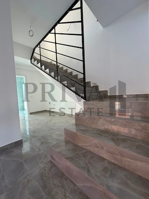 Duplex modern 4 camere, 3 bai, 108 mp, teren 300 mp, Giarmata - imagine 10