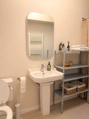 Rare Find | Apartament de Design în casă - imagine 12