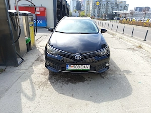 Vând Toyota Auris