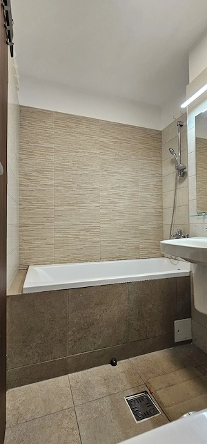  2 camere decomandat | City of Mara | 41 mp + balcon | 137.500   - imagine 7