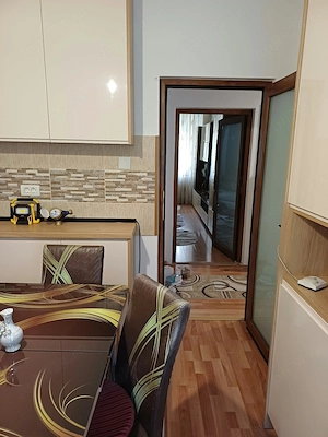 apartament doua camere decomandate - imagine 4