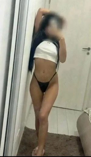 buna sunt Elena am 25 de ani doar cateva zile in tecuci nu fac deplasari pt mai multe detalii 