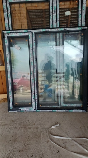Vand tamplarie PVC noua, nemontata, surplus de santier. Culoare gri antracit pe ambele fete.