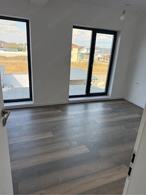 casa cu piscina direct de la proprietar 