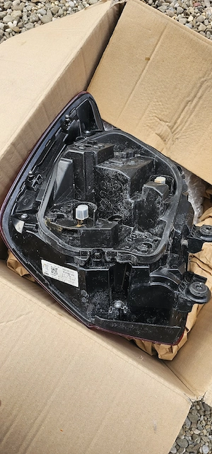 Lampa/Stop Dreapta Spate Audi Q2 - imagine 4