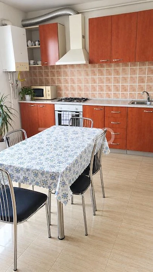 Apartament cu 2 camere cu balcon in Buna ziua zona Liceului Elf  - imagine 2