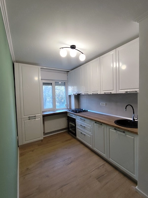 Vând apartament 2 cam Gh Lazar