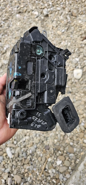 Broasca Usa Dreapta Spate VW Golf 7  - imagine 2