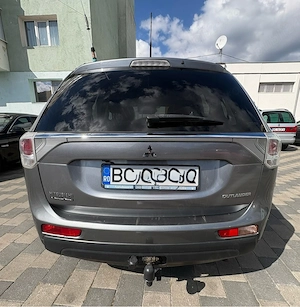 mitsubishi outlander - imagine 4