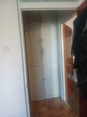 Vanzare Apartament 2 camere confort 1, 55 mp, balcon termopan, bloc 1983 -Rahova - imagine 2