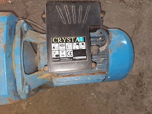 Vând motor hidrofor cu pompa 